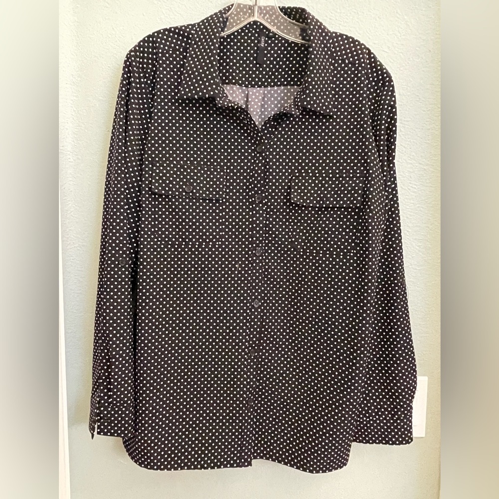 Cathy long-sleeved button-down top, never worn, polyester/spandex